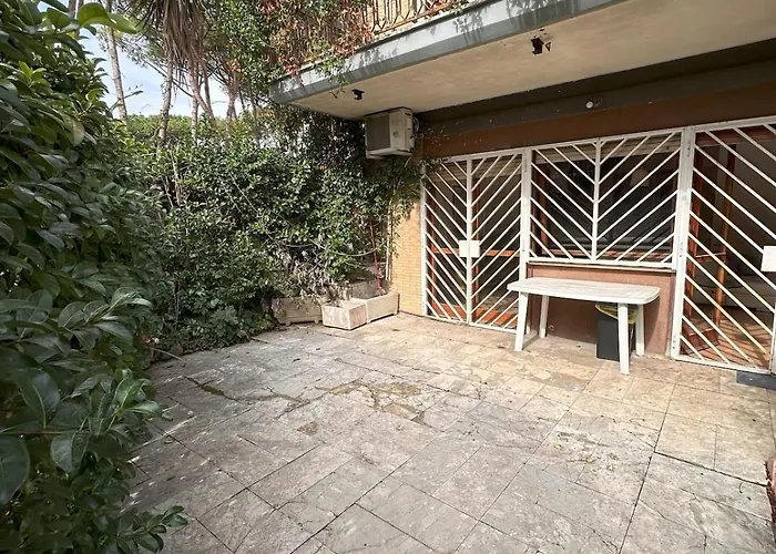 Ampio Su Due Piani Immerso Nel Rome