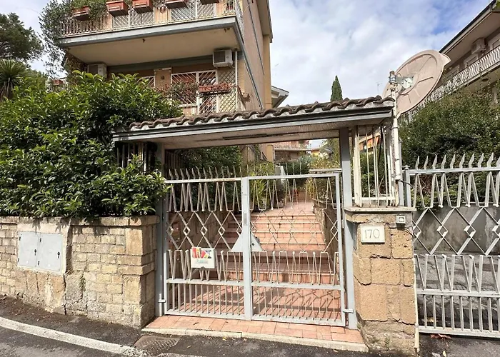 Appartement Ampio Su Due Piani Immerso Nel *
