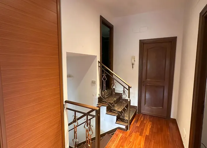 Appartement Ampio Su Due Piani Immerso Nel *