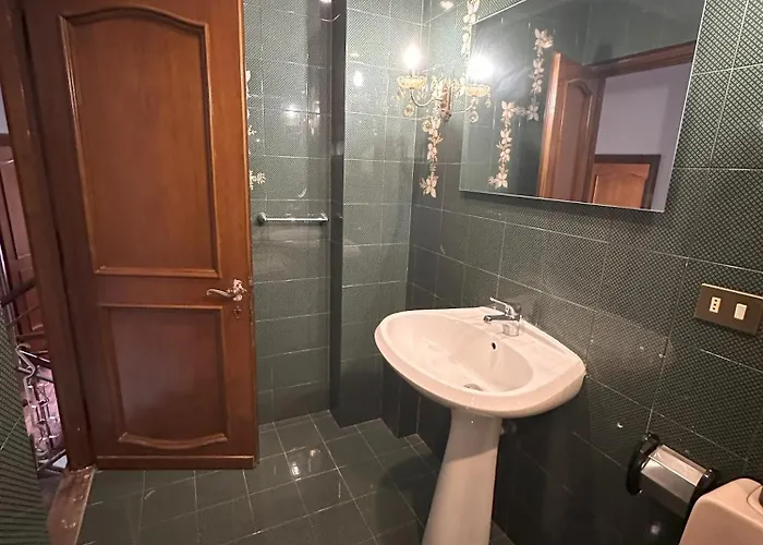 Ampio Su Due Piani Immerso Nel Rome