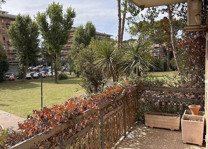 Ampio Su Due Piani Immerso Nel Appartement Rome